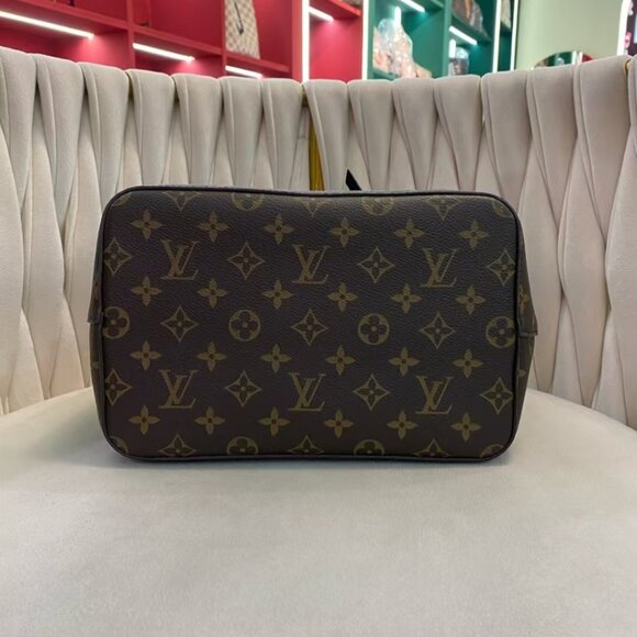 Louis Vuitton LV Bag - Picture 4 of 4